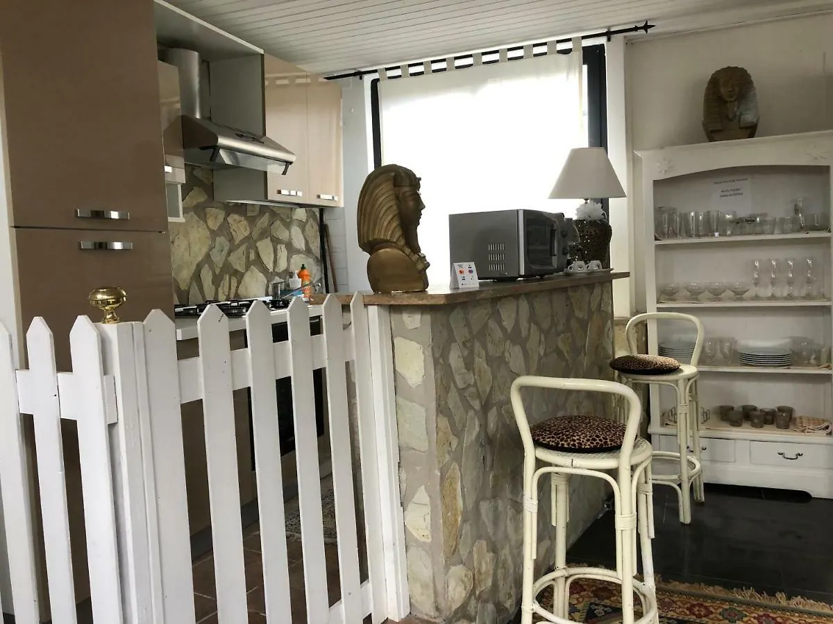Dolce Vita Casa Vacanze 卡里尼 招待所